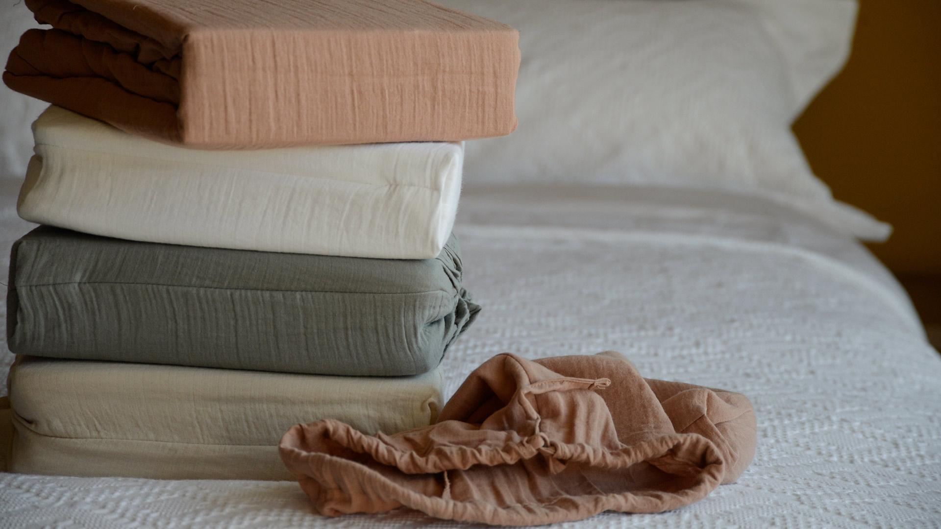 Why Choose Organic Bedding in the UK? Benefits and Best Brands